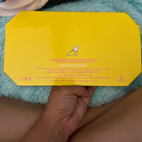 Jeffree Star Yellow Gold Eyeshadow Palette Vibrant Shades - Picture 3 of 3